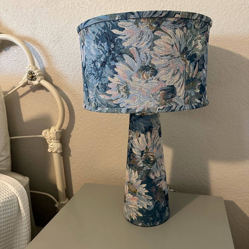 Floral Blue Table Lamp